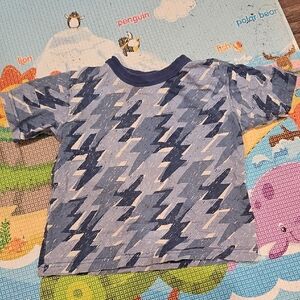 Good condition  Size 4 Cotton On Kids Blue Zigzag Pattern Shirt